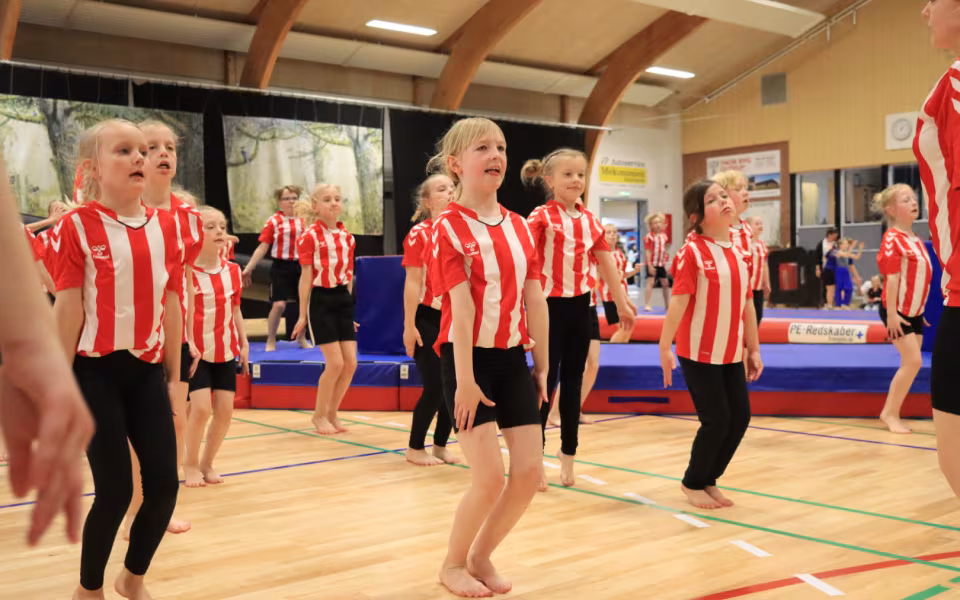 Forårsopvisning styrker integration i Outrup