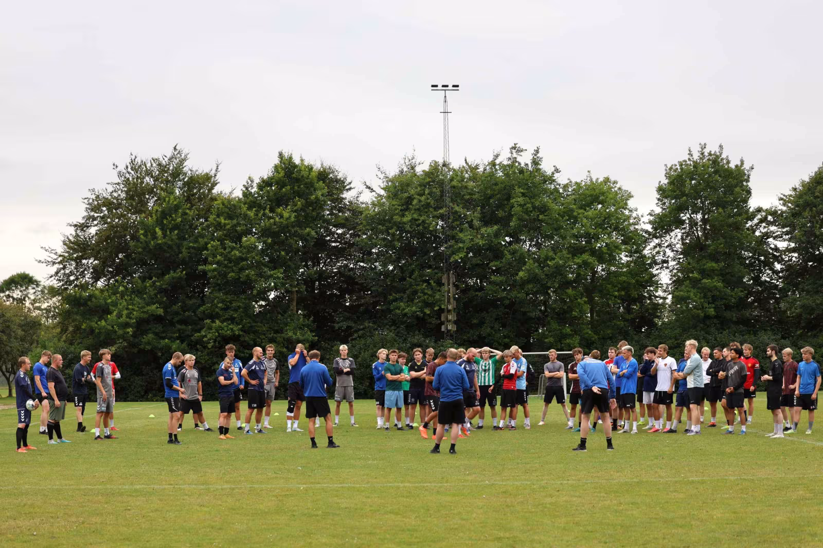 Fodbold - God fremmøde til HTS træning – og en markant stærkere serie 1 pulje vente