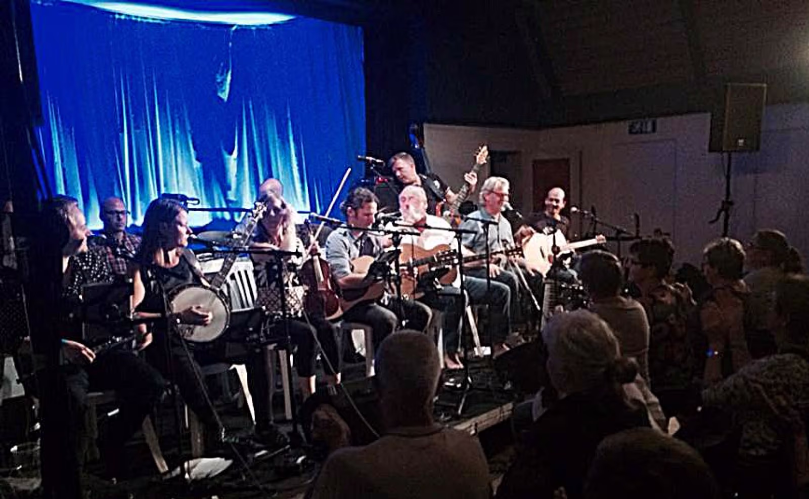 Hotellet og Musikgalleriet har også tidligere samarbejdet om mad og musik. Her spiller Neighbours  på hotellet i 2014 ved Mariefestival