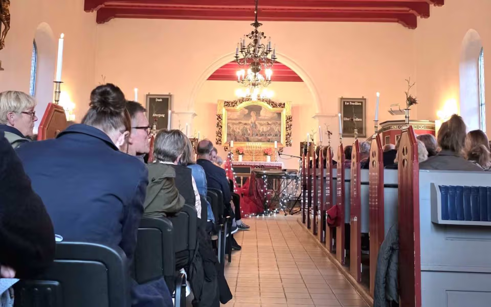 Billeder fra intim koncert med Mathilde Falch i Bejsnap Kirke