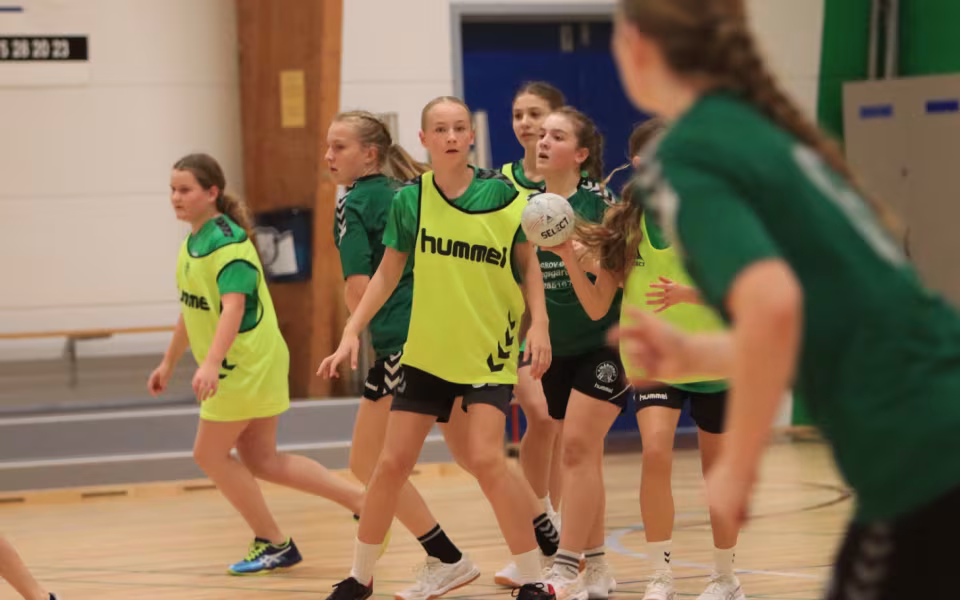 Blåbjergs U-13-piger topper rækken