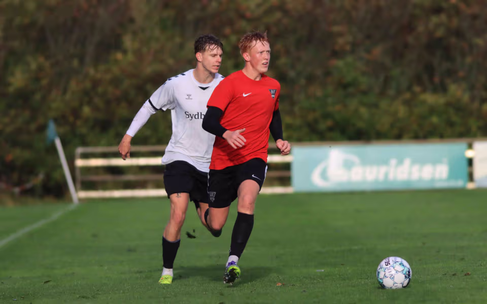 Varde redder point i overtiden