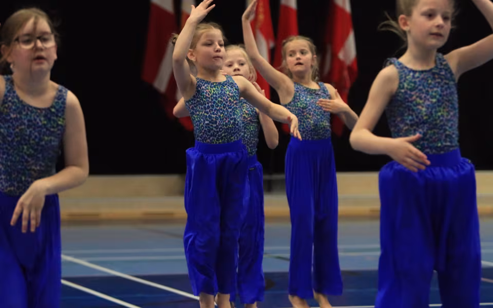 Mini Dancers Fra Outrup Strålede