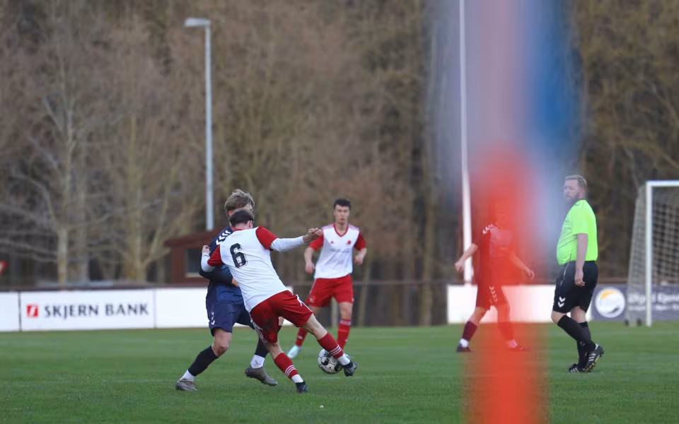HTS U19 vinder 5-1 over SGI. Se de mange billeder.
