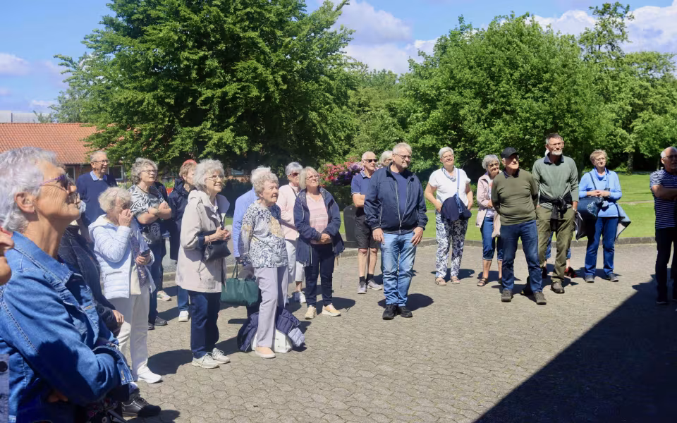 Seniorfest med rundtur og hyldestindslag