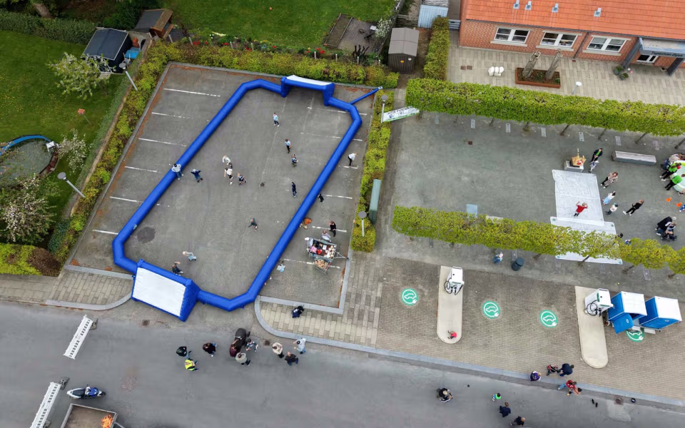 Stor deltagelse til Tistrup Screaming Carneval på torvet - Se de mange billeder