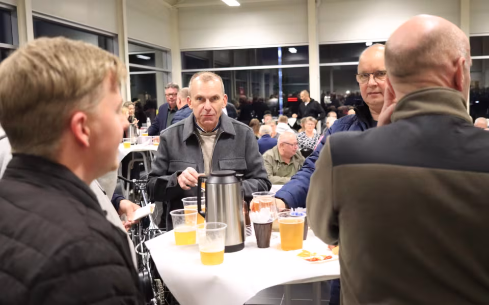 Speedwayfans samledes til sæsonstartaften