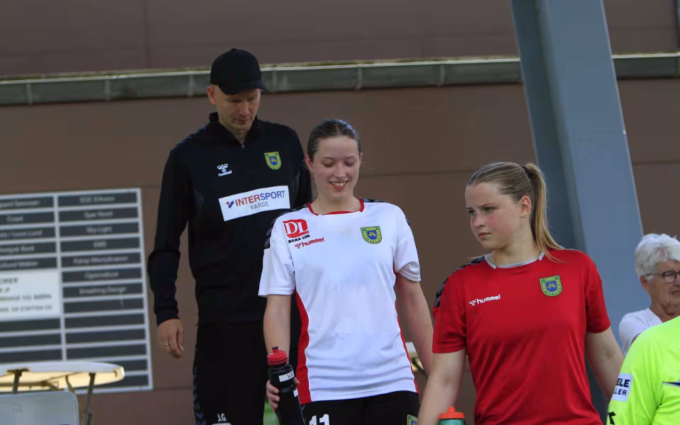 Varde kvinder taber til bundhold