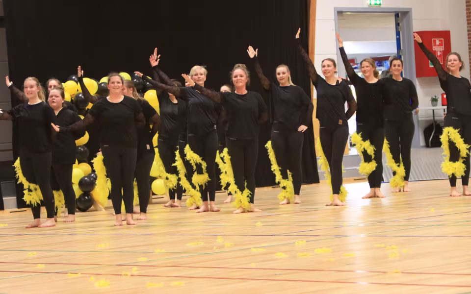 Forårsopvisning styrker integration i Outrup
