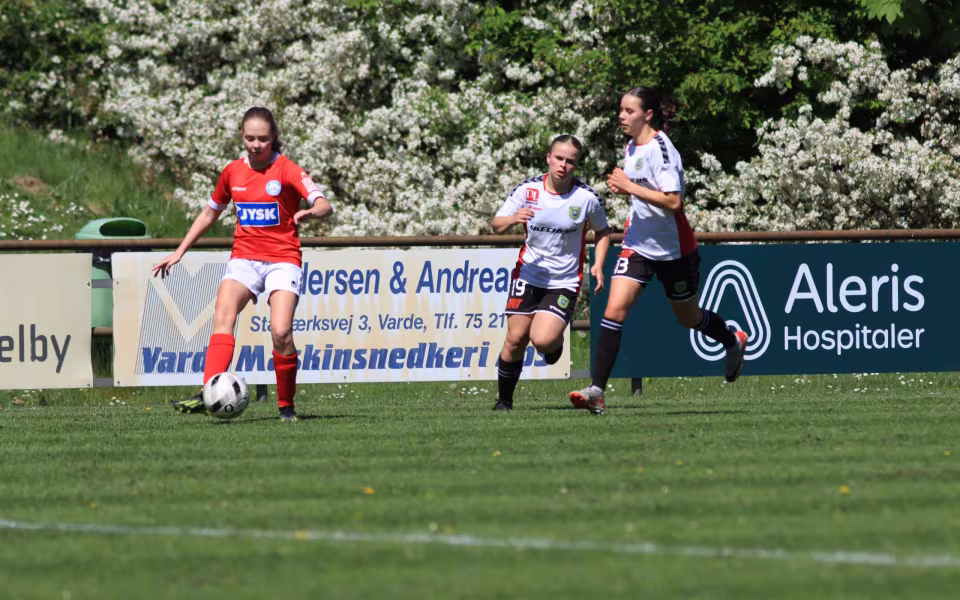 Varde U-19 piger sejrer hjemme