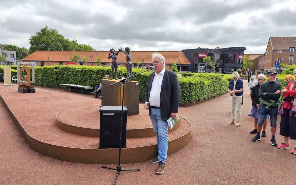 Se billeder fra åbningen af Skulptur Ølgod 2025