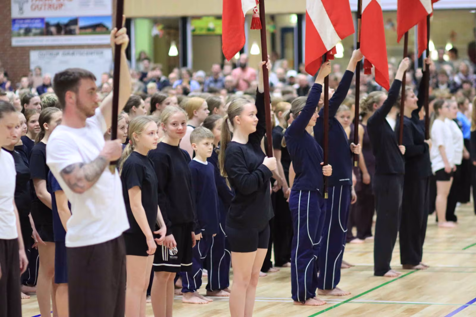 Julegymnastik samler fuldt hus