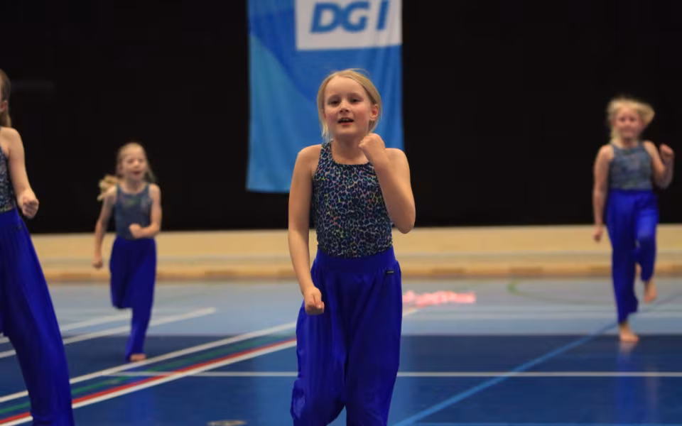 Mini Dancers Fra Outrup Strålede