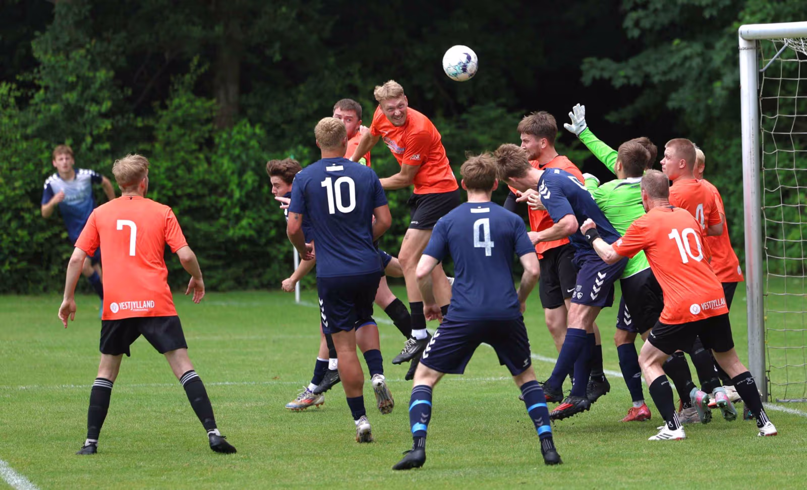 HTS-serie 3 fodbold kan nu selv afgøre deres skæbne i deres pulje - Se billeder