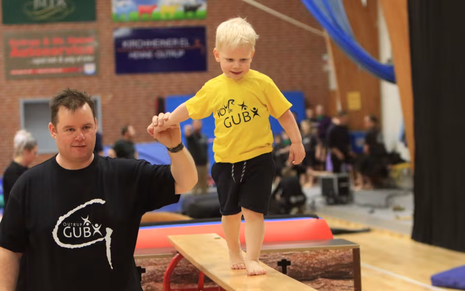 Forårsopvisning styrker integration i Outrup