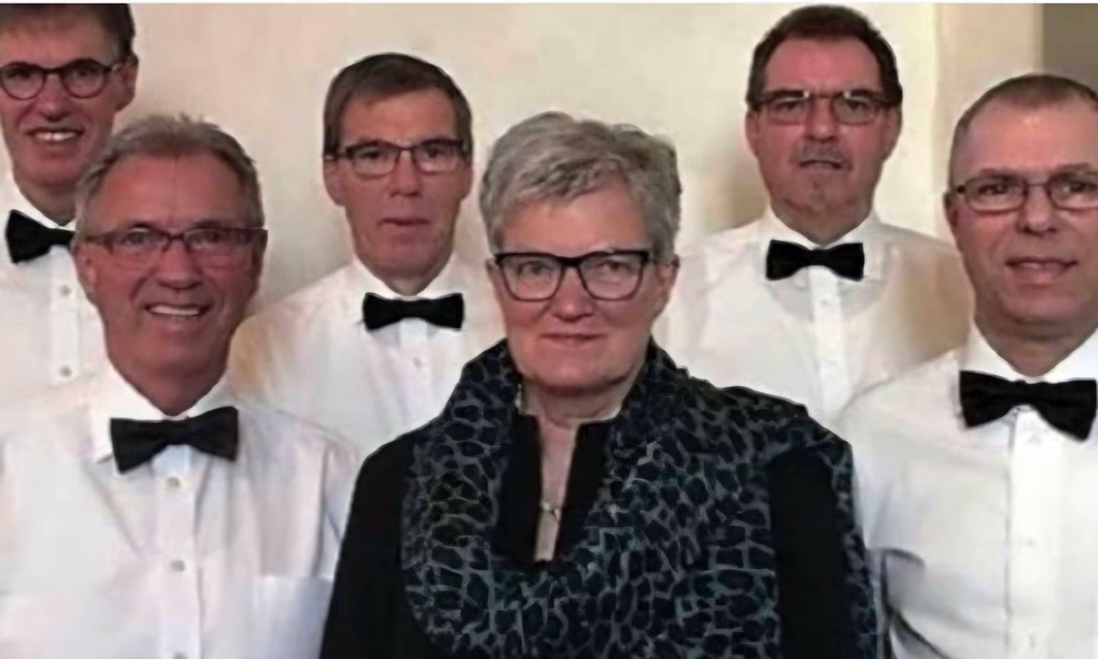 Syng med - julekoncert med "Søskendekoret Olesen" i Hodde Forsamlingshus
