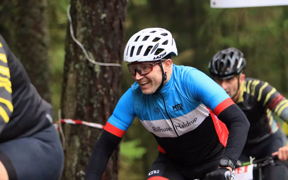 Mountainbike ryttere imponerede trods vådt vejr