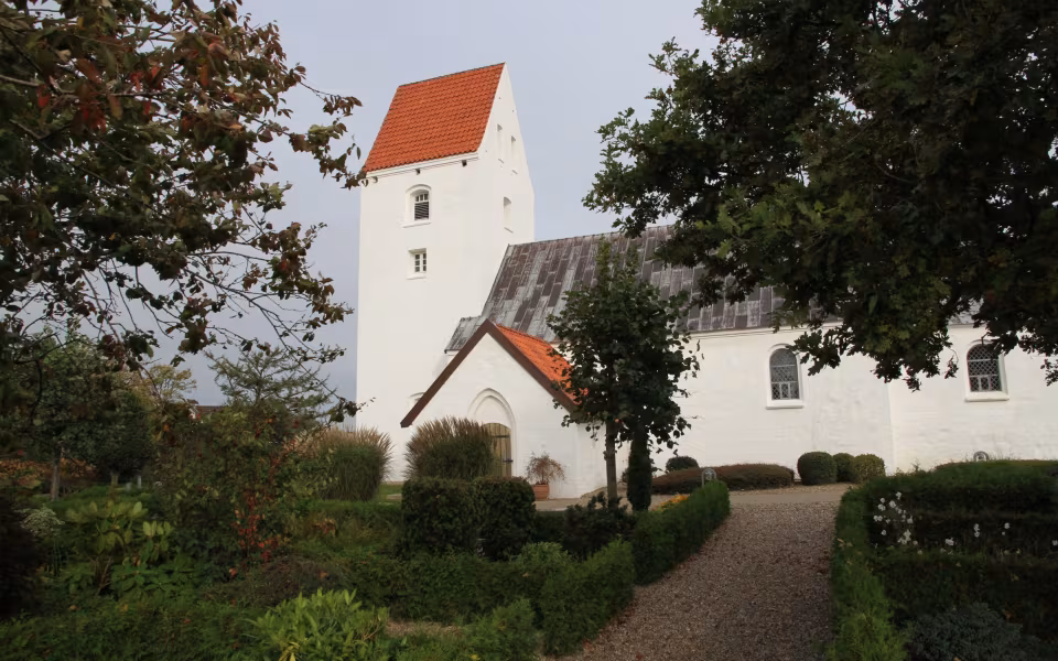 Strellev Kirke · Gudstjeneste