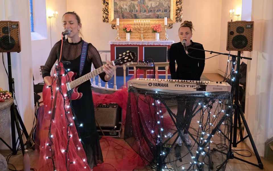 Billeder fra intim koncert med Mathilde Falch i Bejsnap Kirke