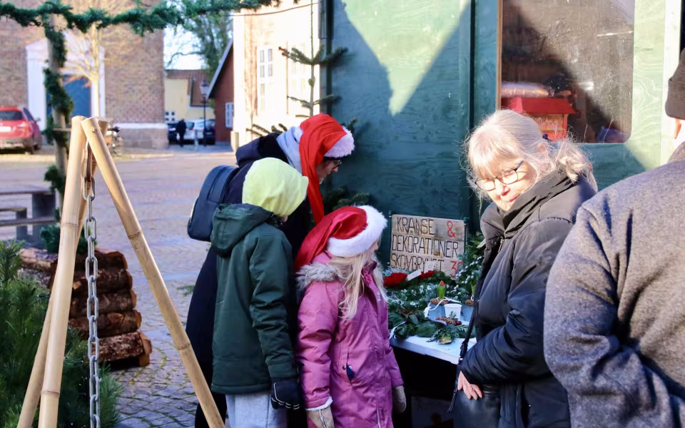 Nisser og magi i  Varde