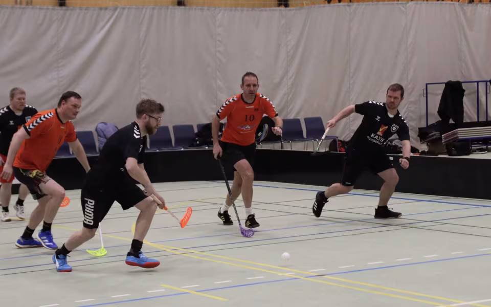 Varde-mesterskab i floorball afholdt