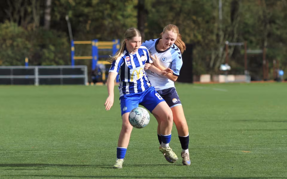 EfB-piger modstod presset og sejrede