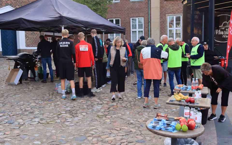 Sponsorløb skabte fest på torvet