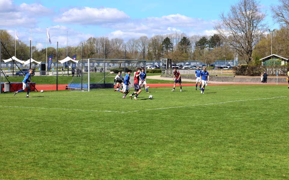 Serie 1 fodbold - HTS blev matchet hårdt i Haderslev