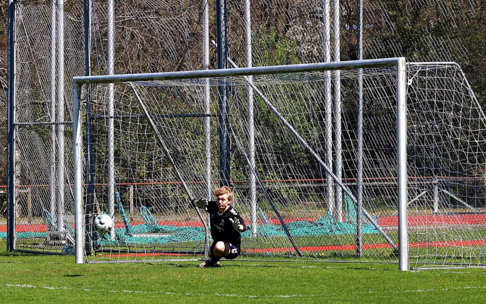 Serie 1 fodbold - HTS blev matchet hårdt i Haderslev