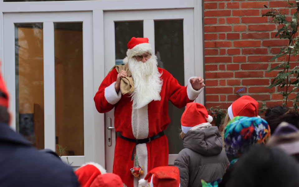 Julemarked samlede Billum i hallen
