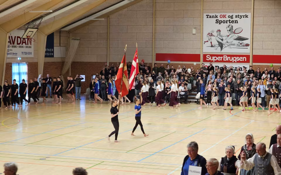 Fra årets Gymnastikopvisning 2025 og ØGU-prisen i Ølgod Hallerne