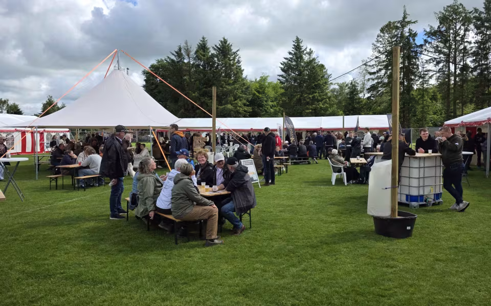 Ølgod BEER Festival 2026 bød på smag, musik og fællesskab - Se billeder fra dagen.
