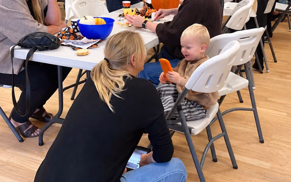 66 til bedsteforældredag med halloween i dagplejen