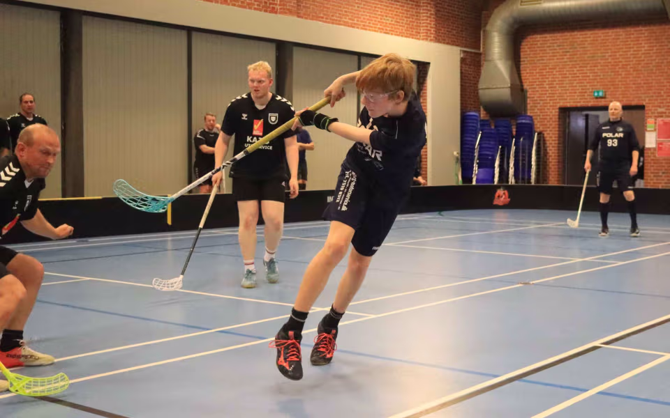 Floorball-sæson skudt i gang