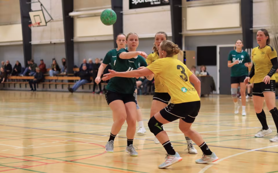Begge Blåbjerg Hold Led Nederlag