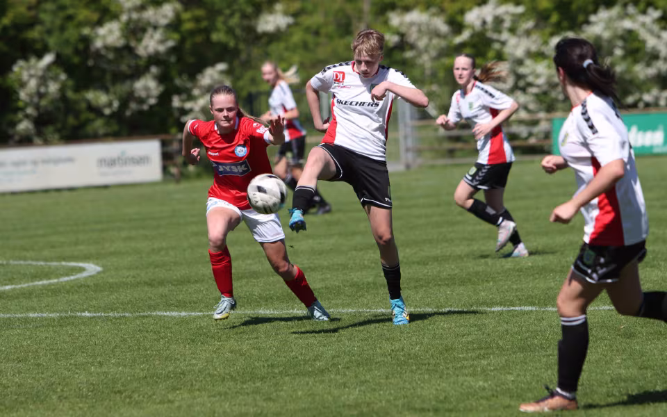 Varde U-19 piger sejrer hjemme