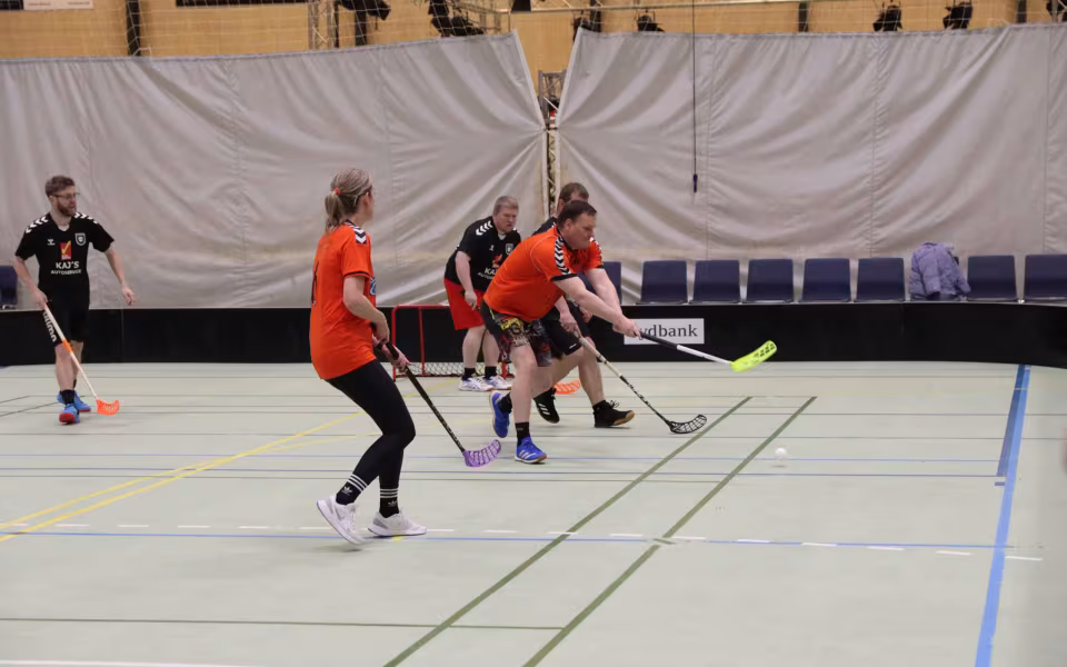 Varde-mesterskab i floorball afholdt