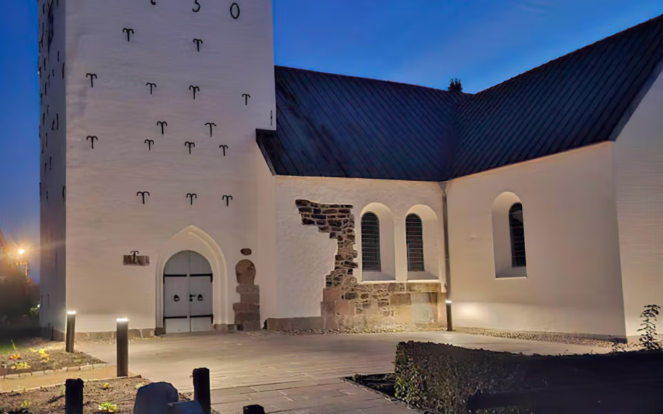 Kirketorvet i Ansager indvies med lys og liv