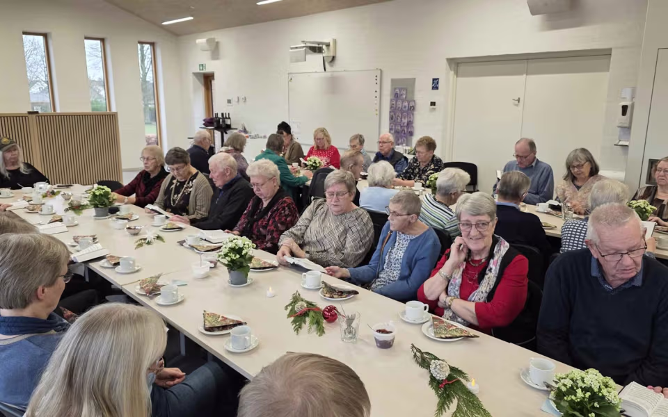 Godt 70 til fællessang og julehygge i Ølgod Kirkehus.   