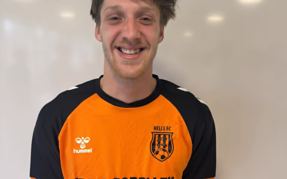 Kampreferat fodbold serie 1: Helle FC S1 – EFB S1 1-2