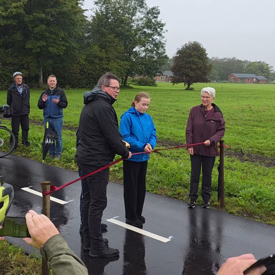 Indslag. Efter 42 års ventetid - Ny cykelsti mellem Strellev og Ølgod indviet