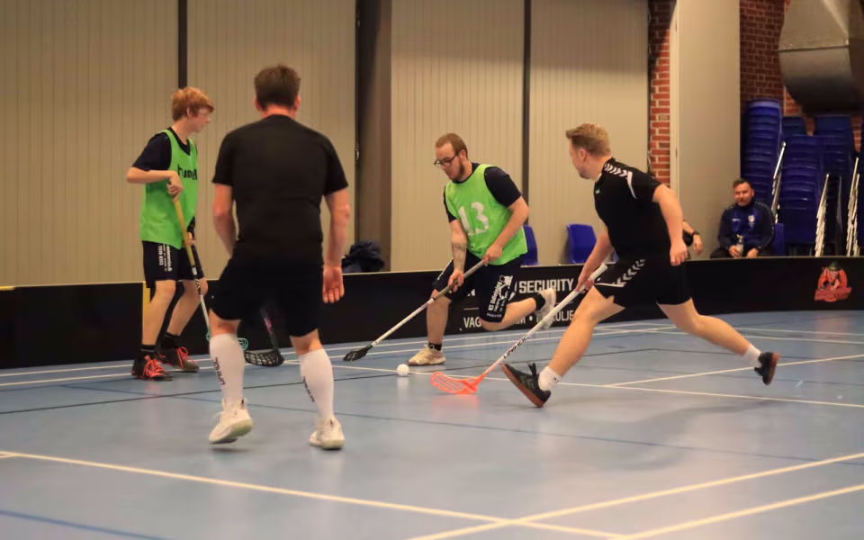 Floorball-sæson skudt i gang