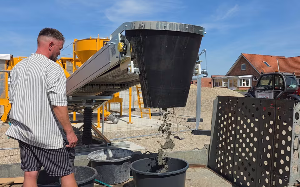 Åbent hus - nu åbner Toft Udlejning nye Fibo Collect drive‑in beton‑anlæg. .