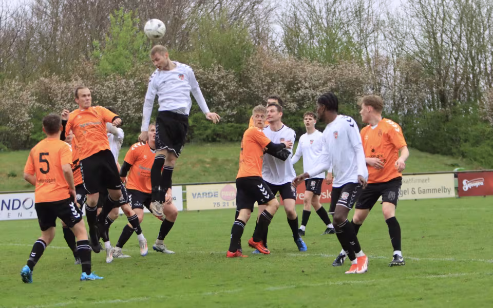 Varde taber klart til Helle FC