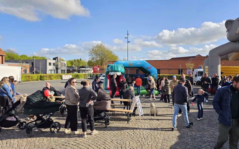 blev Ølgod midtby forvandlet til en festlig oase under arrangementet Late Night.