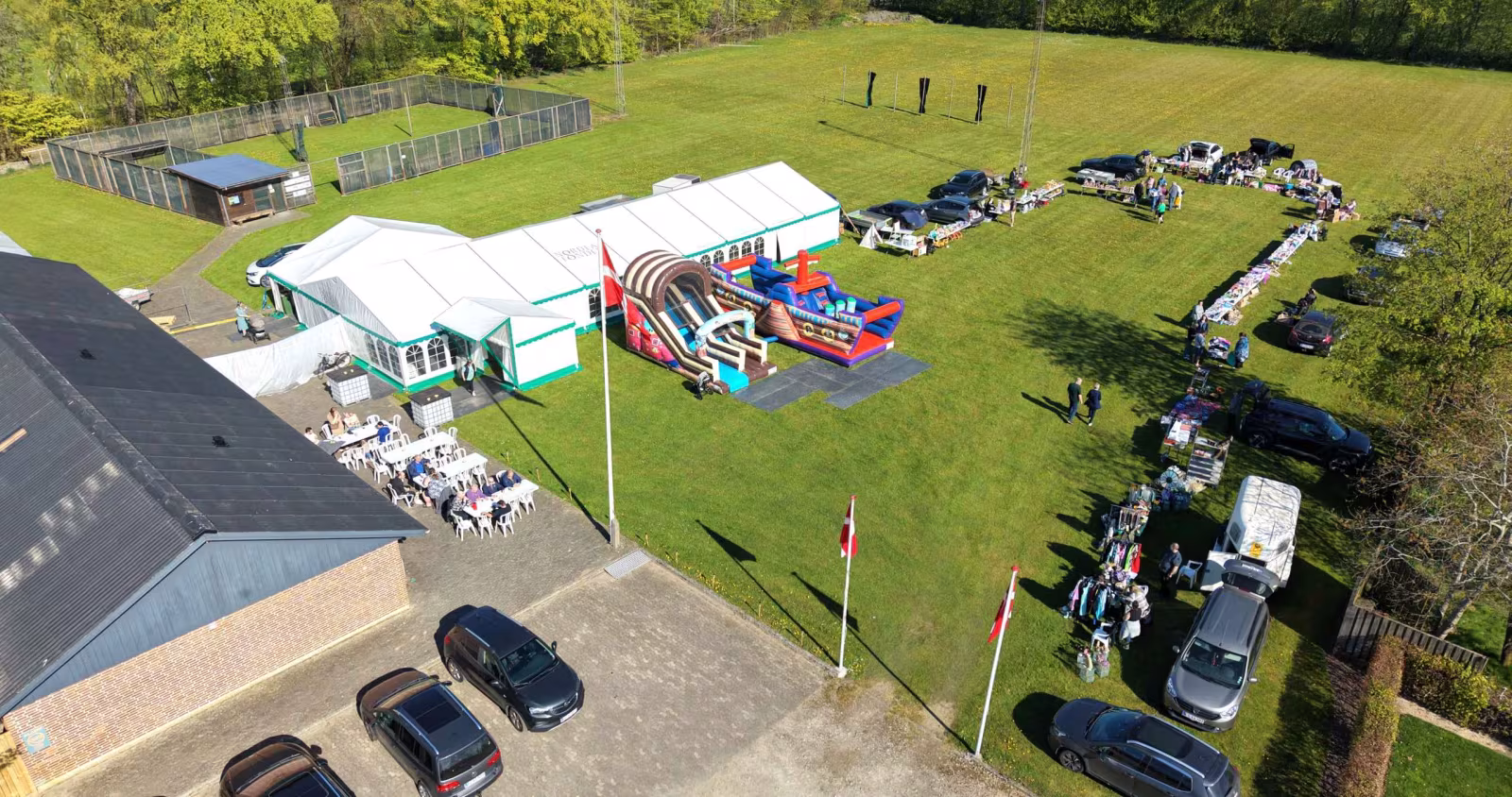 Ved Landsbyfesten i Gårde, var der også i år en god stemning og sommervejret viste sig også fra sin bedste side.