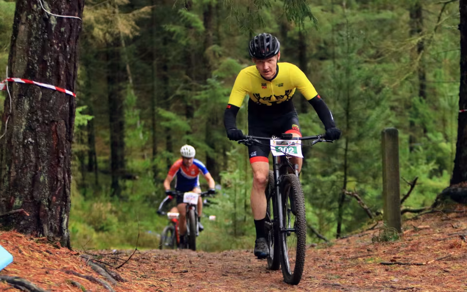 Mountainbike ryttere imponerede trods vådt vejr