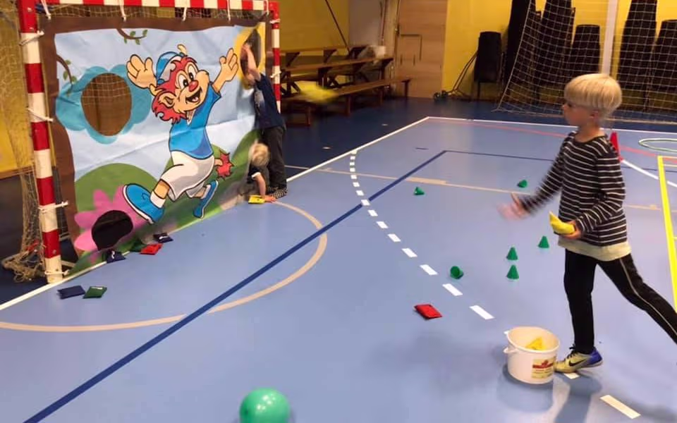 Det skal være sjovt at spille badminton uanset alder