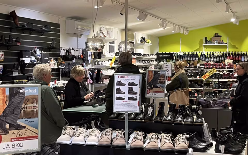 MEWL GÅR AMOK