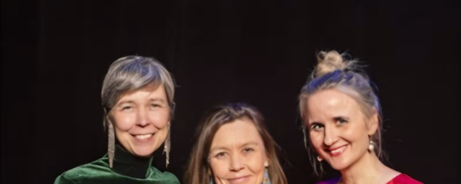 Koncert i Bejsnap Kirke - vokaltrio koncert & fællessang med Janne Mark, Marianne Søgård og Anne Odgård.